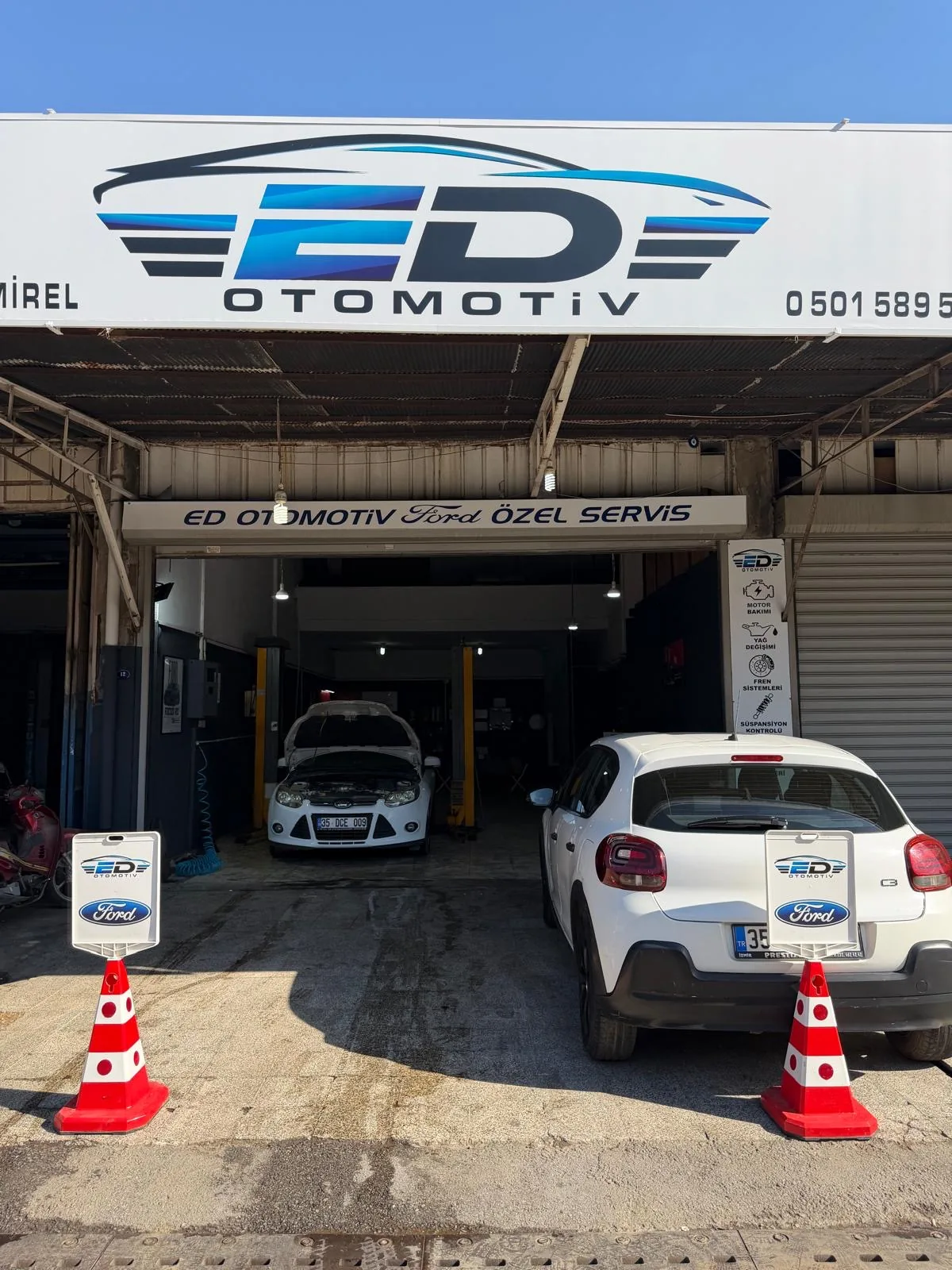 ED Otomotiv Ford özel servis tabelası ve atölye girişi